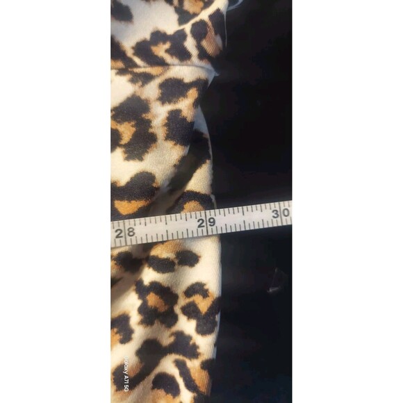 * Kim Rogers Womens Sz 3X Leopard Cuffed Sleeve Tunic Top  1/4 Button - Picture 7 of 8